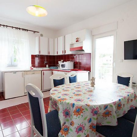 Apartman Kondic Omišalj Buitenkant foto