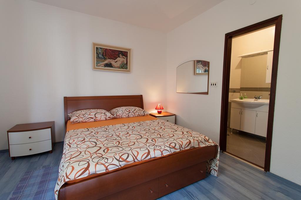 Apartman Kondic Omišalj Kamer foto