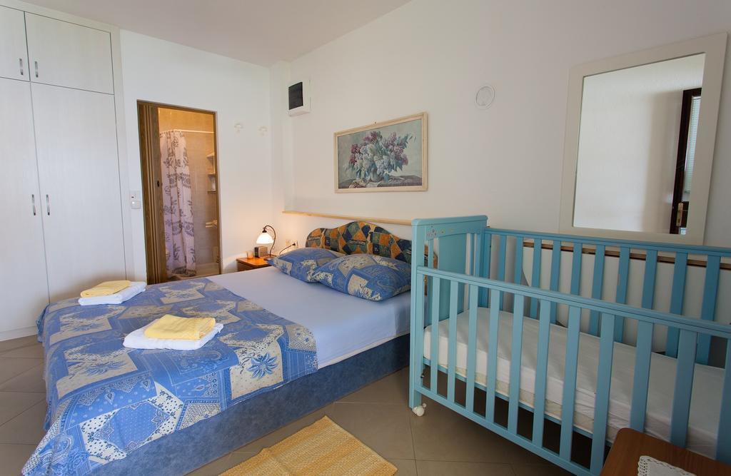 Apartman Kondic Omišalj Kamer foto