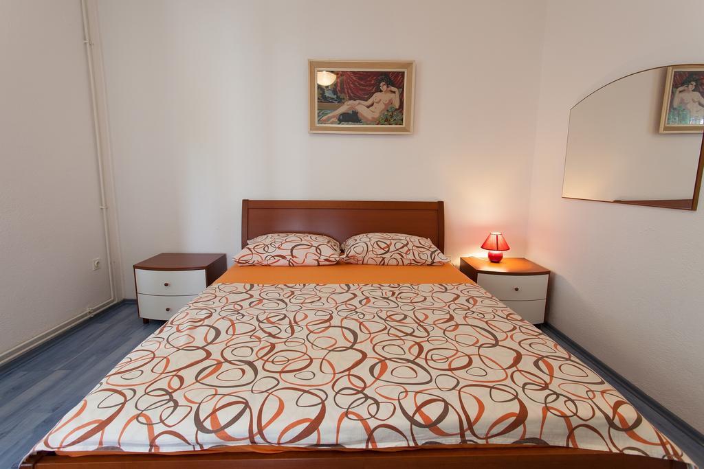 Apartman Kondic Omišalj Kamer foto