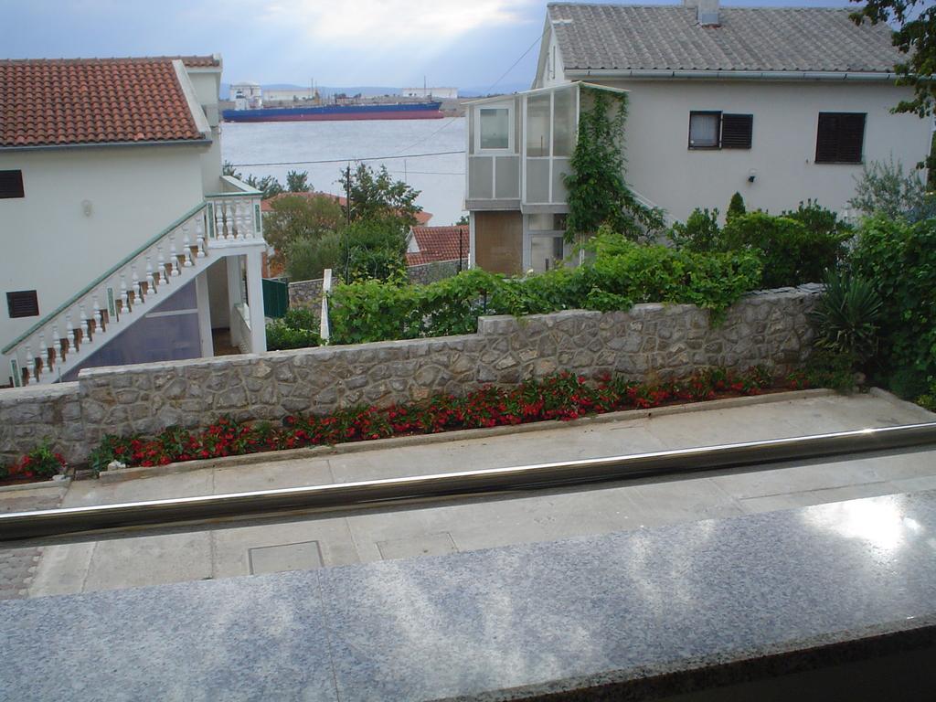 Apartman Kondic Omišalj Kamer foto