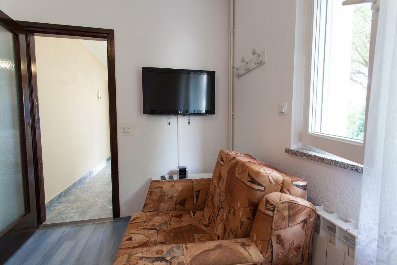 Apartman Kondic Omišalj Buitenkant foto
