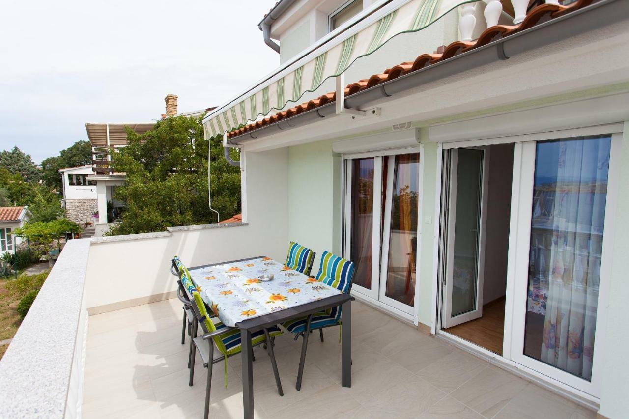 Apartman Kondic Omišalj Buitenkant foto